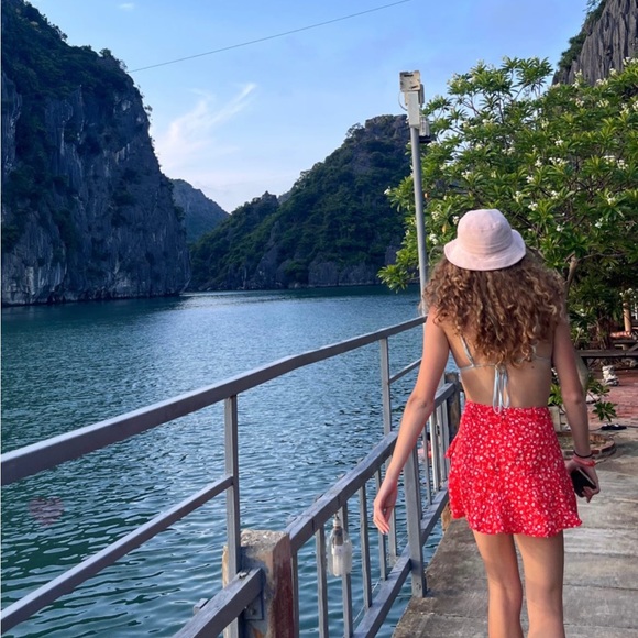 SOLD Red floral skort ❣️ - Picture 1 of 9